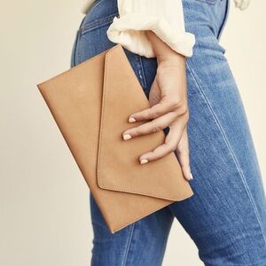 Nisolo Luisa Clutch in Sand